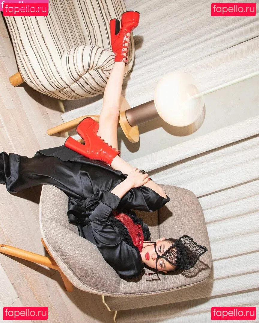 Charlotte Lawrence Onlyfans Photo Gallery 