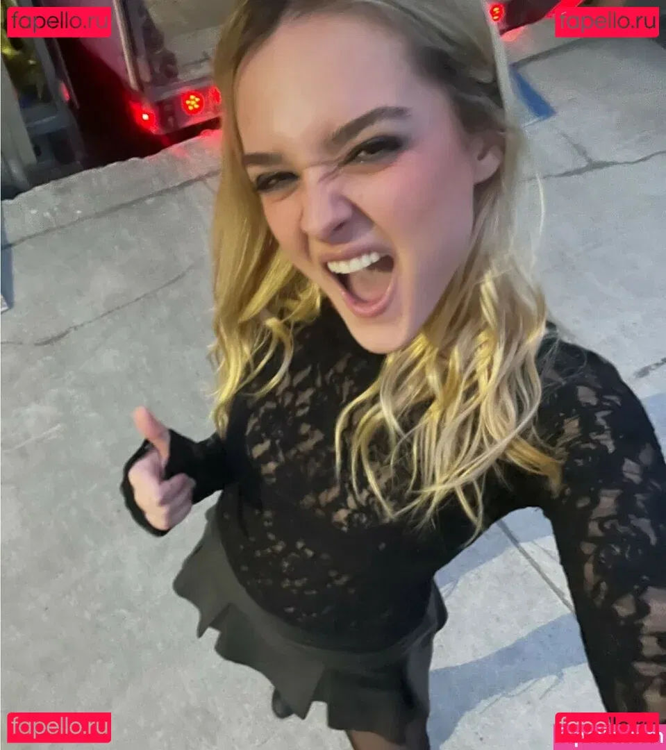 Charlotte Lawrence Onlyfans Photo Gallery 