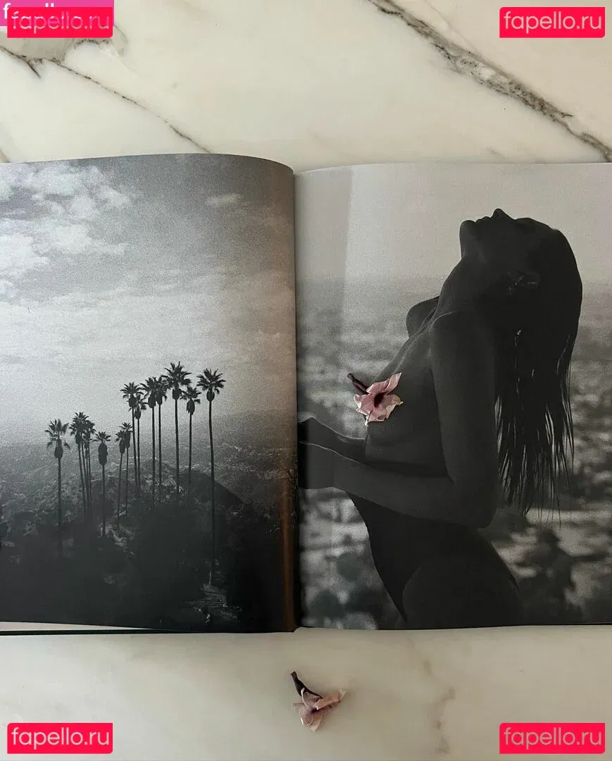 Charlotte Lawrence Onlyfans Photo Gallery 