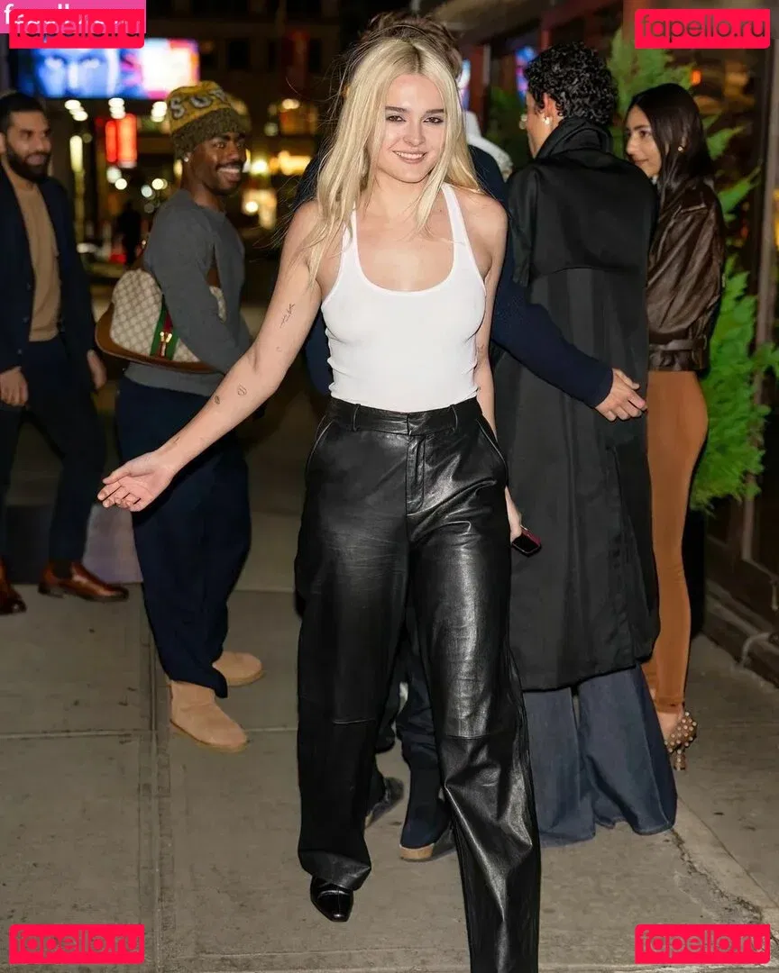 Charlotte Lawrence Onlyfans Photo Gallery 