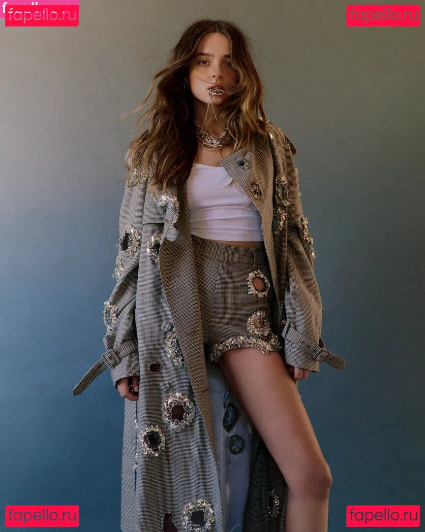 Charlotte Lawrence Onlyfans Photo Gallery 