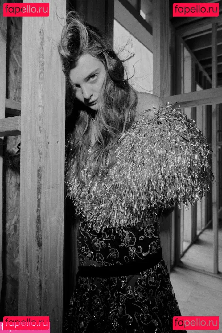 Charlotte Lawrence Onlyfans Photo Gallery 