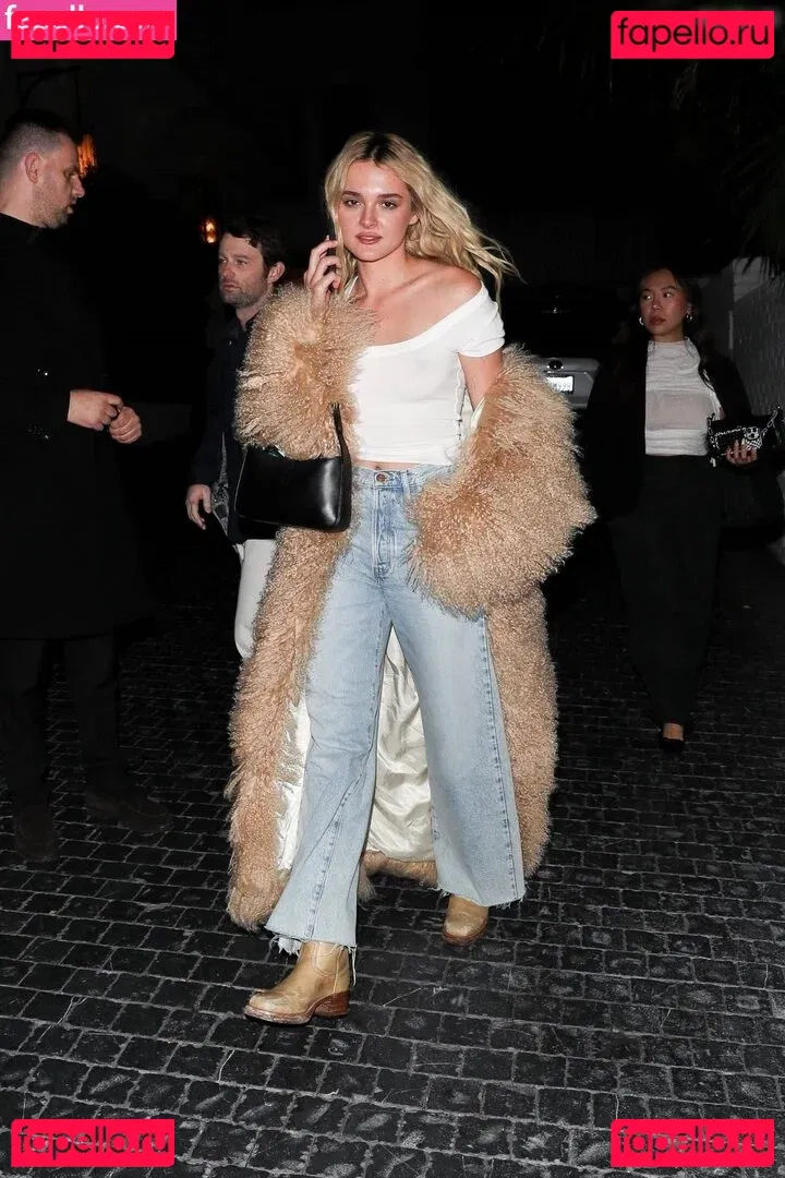 Charlotte Lawrence Onlyfans Photo Gallery 