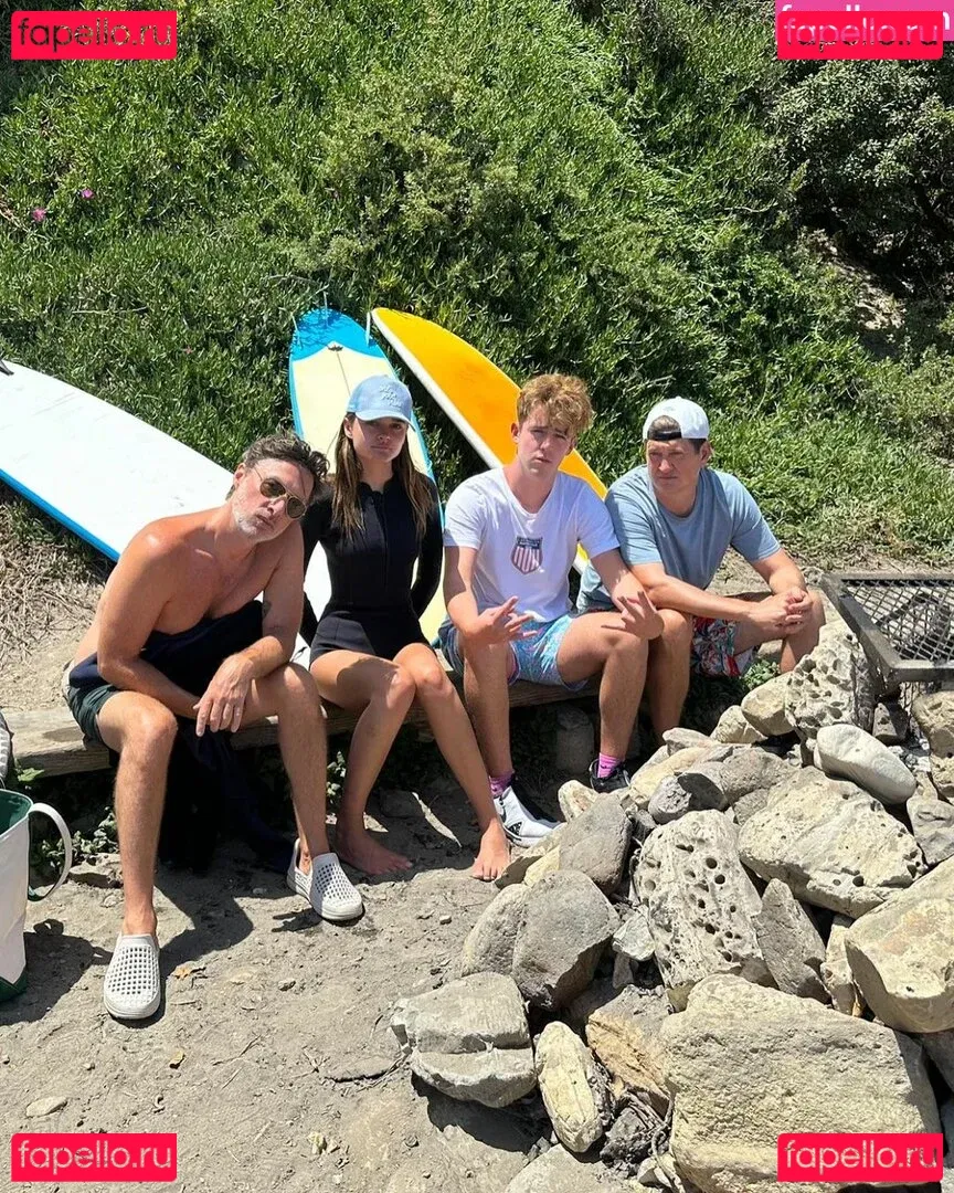 Charlotte Lawrence Onlyfans Photo Gallery 