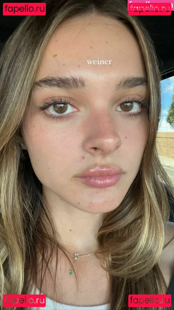 Charlotte Lawrence Onlyfans Photo Gallery 