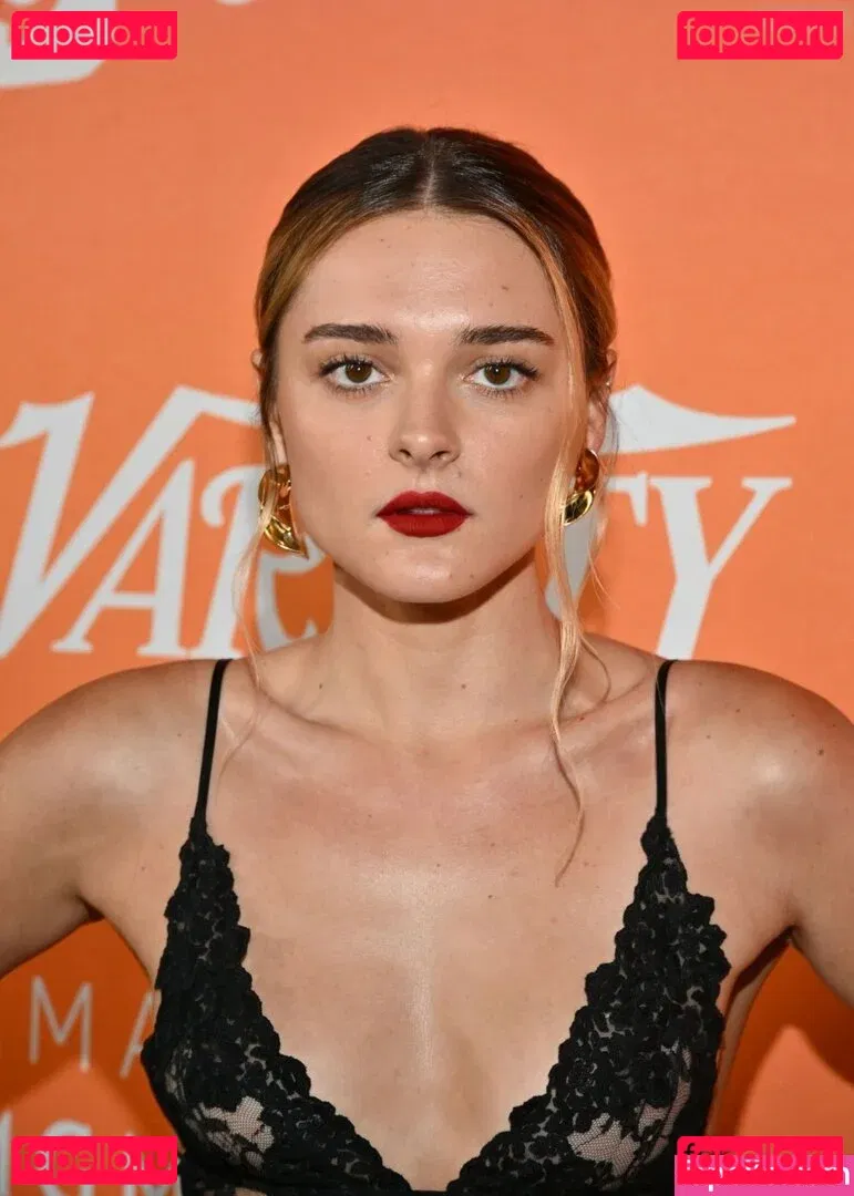 Charlotte Lawrence Onlyfans Photo Gallery 