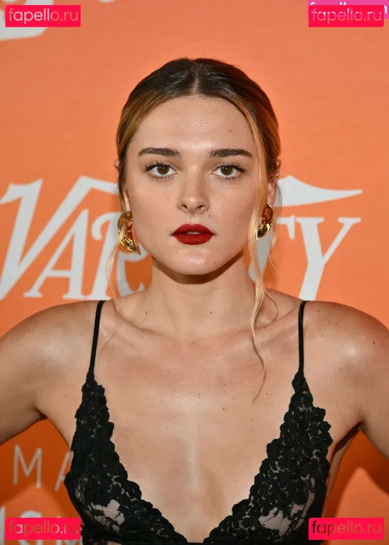 Charlotte Lawrence Onlyfans Photo Gallery 