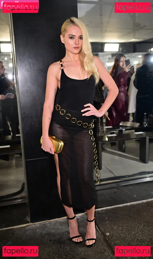 Charlotte Lawrence Onlyfans Photo Gallery 