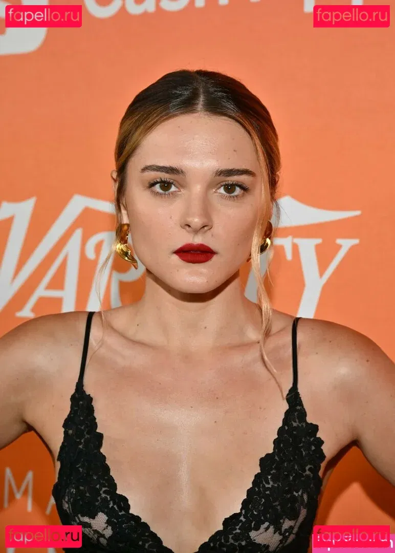 Charlotte Lawrence Onlyfans Photo Gallery 