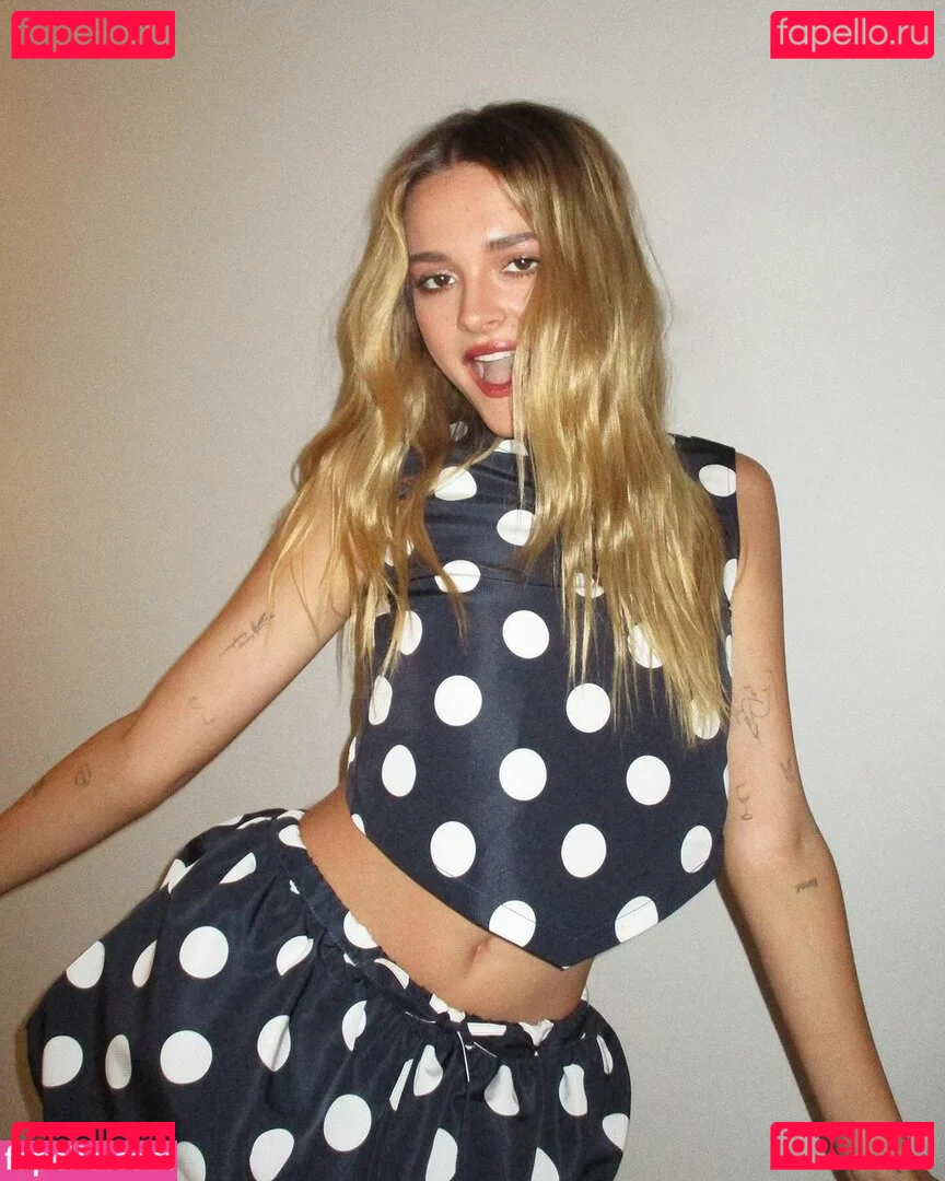 Charlotte Lawrence Onlyfans Photo Gallery 