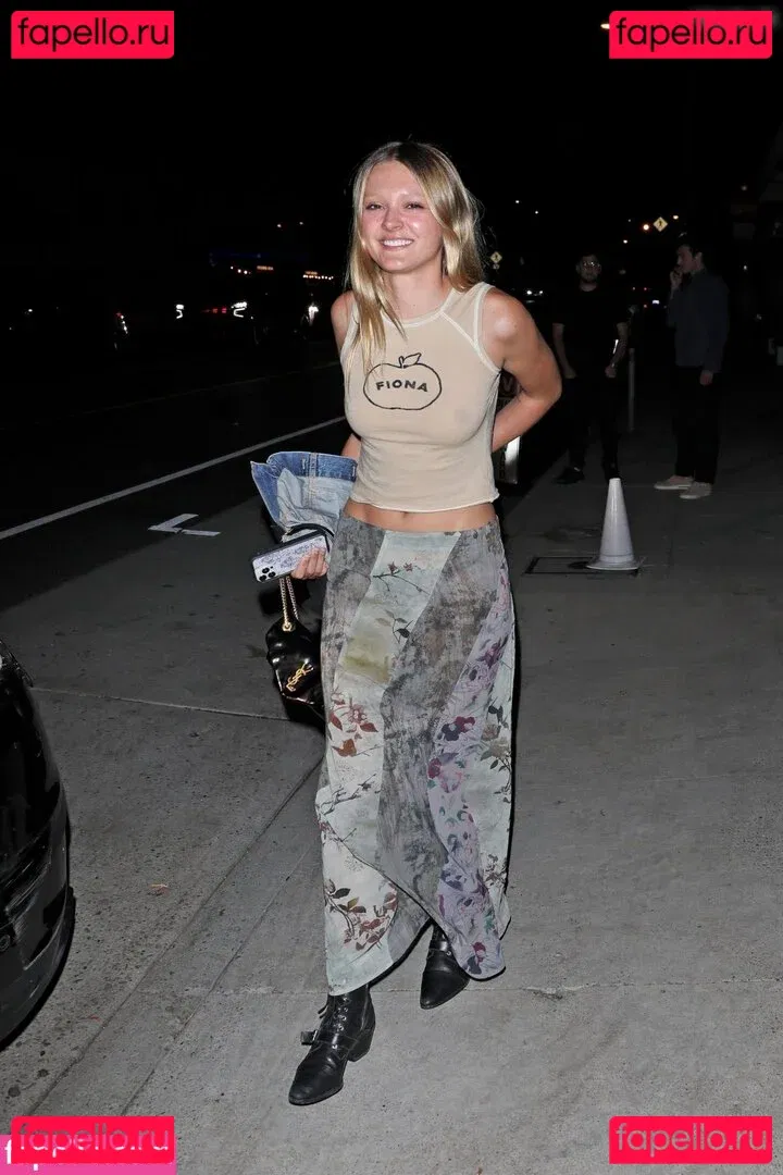 Charlotte Lawrence Onlyfans Photo Gallery 