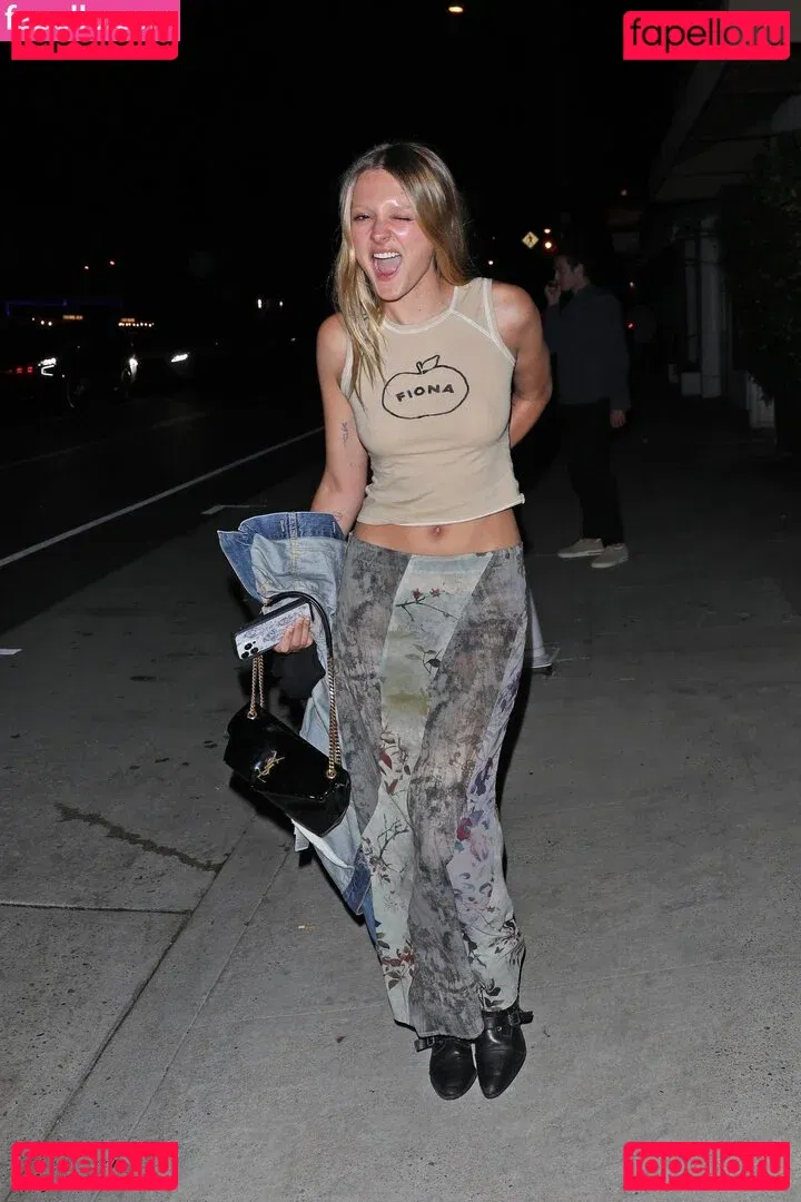 Charlotte Lawrence Onlyfans Photo Gallery 