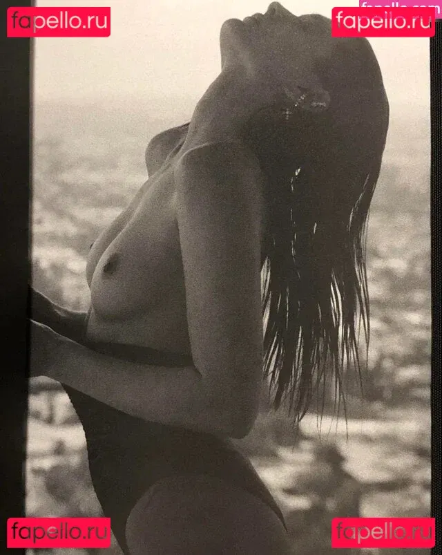 Charlotte Lawrence Onlyfans Photo Gallery 