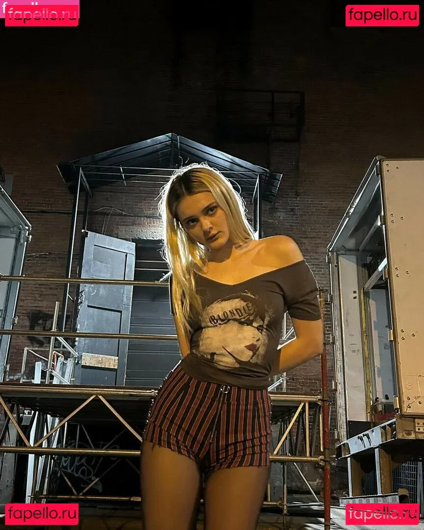 Charlotte Lawrence Onlyfans Photo Gallery 