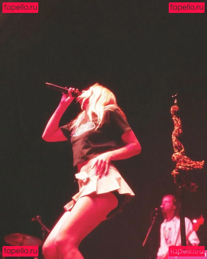 Charlotte Lawrence Onlyfans Photo Gallery 