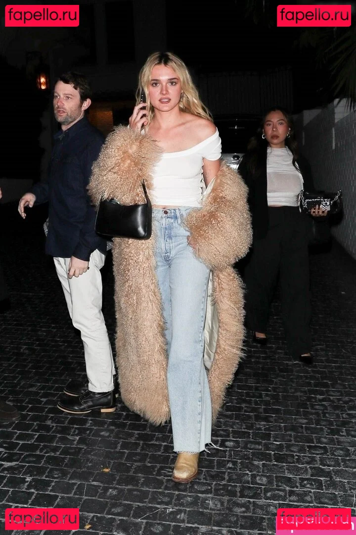 Charlotte Lawrence Onlyfans Photo Gallery 