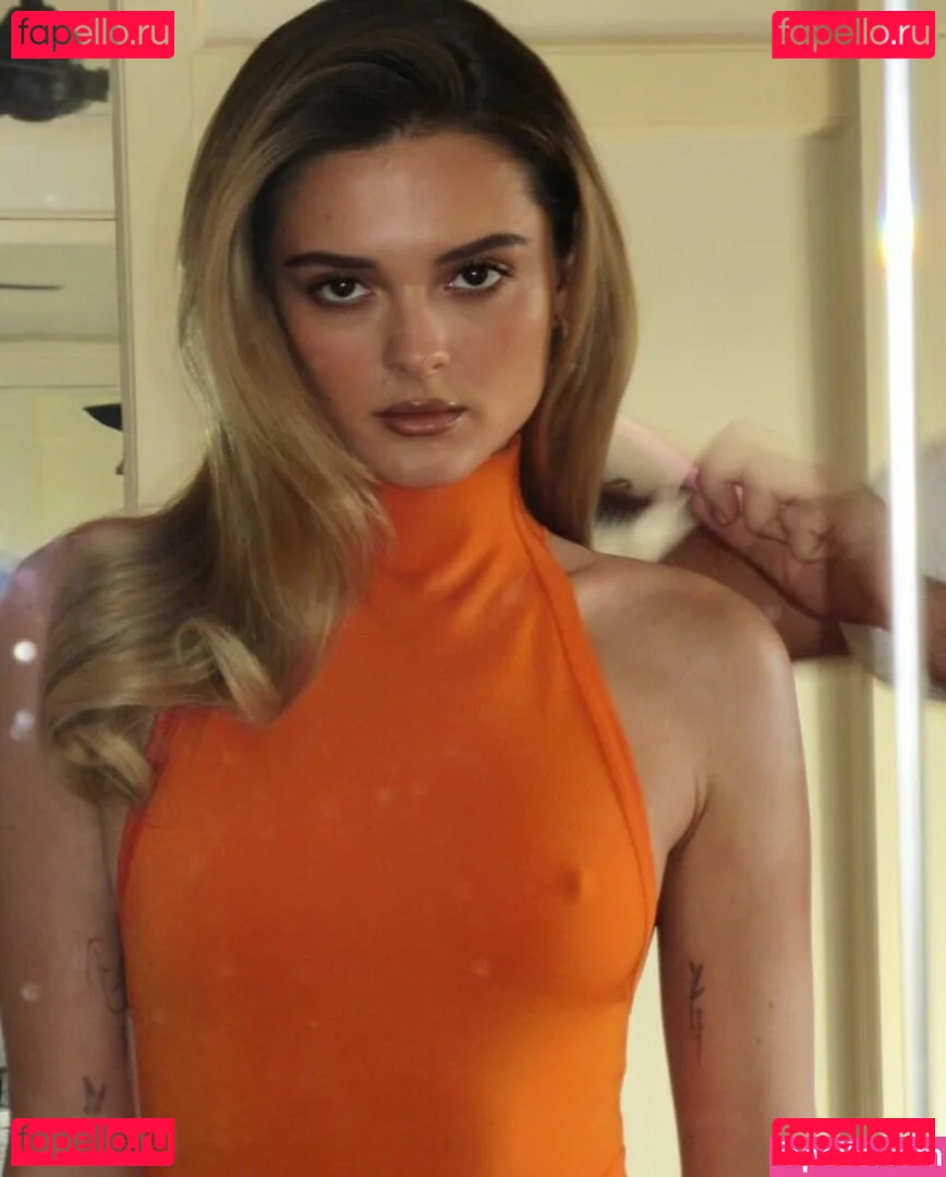 Charlotte Lawrence Onlyfans Photo Gallery 