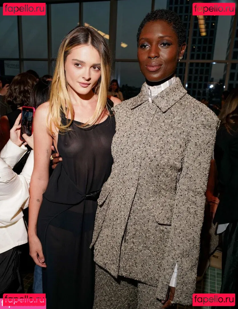 Charlotte Lawrence Onlyfans Photo Gallery 