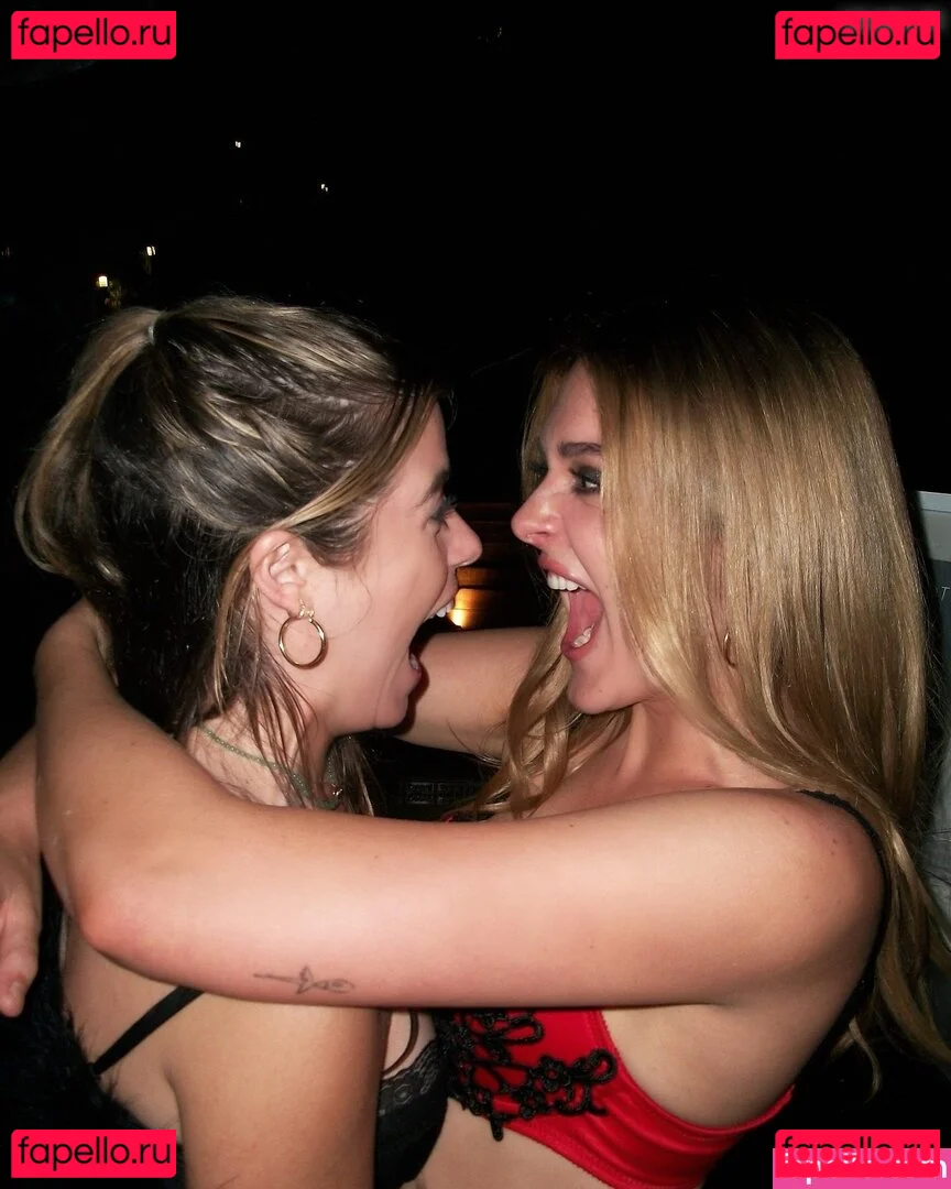 Charlotte Lawrence Onlyfans Photo Gallery 