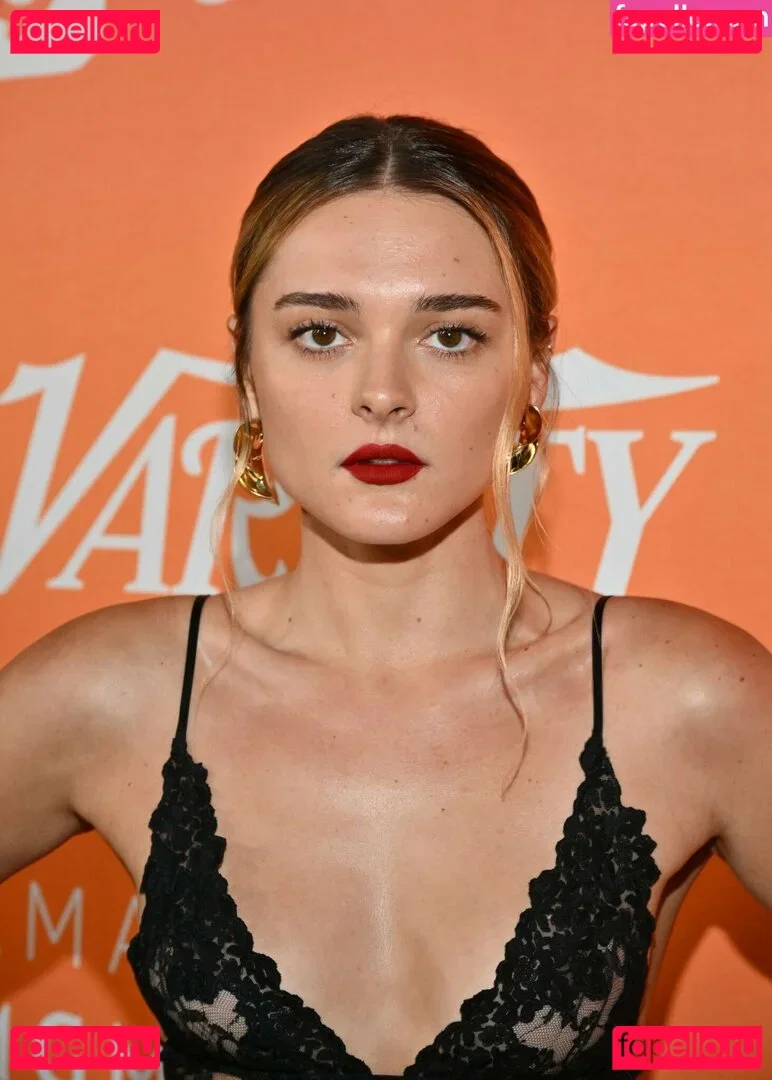 Charlotte Lawrence Onlyfans Photo Gallery 