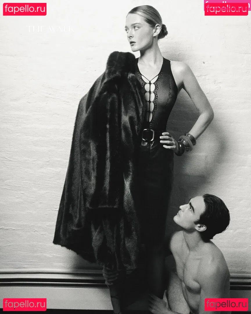 Charlotte Lawrence Onlyfans Photo Gallery 