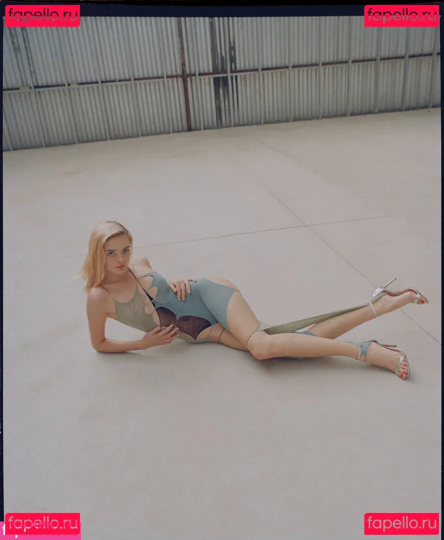 Charlotte Lawrence Onlyfans Photo Gallery 