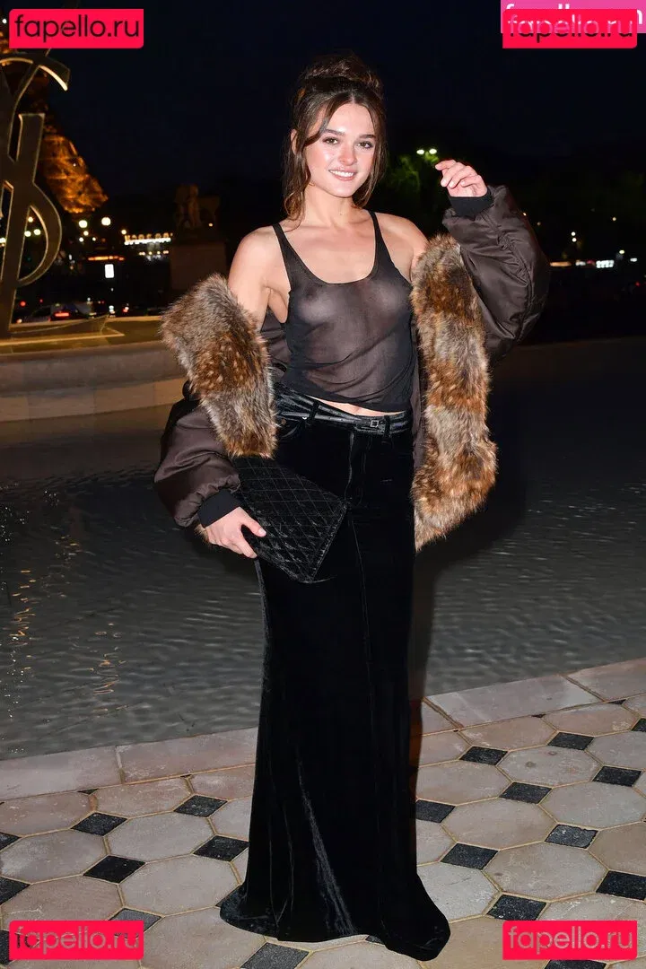 Charlotte Lawrence Onlyfans Photo Gallery 