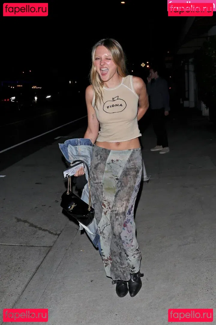 Charlotte Lawrence Onlyfans Photo Gallery 