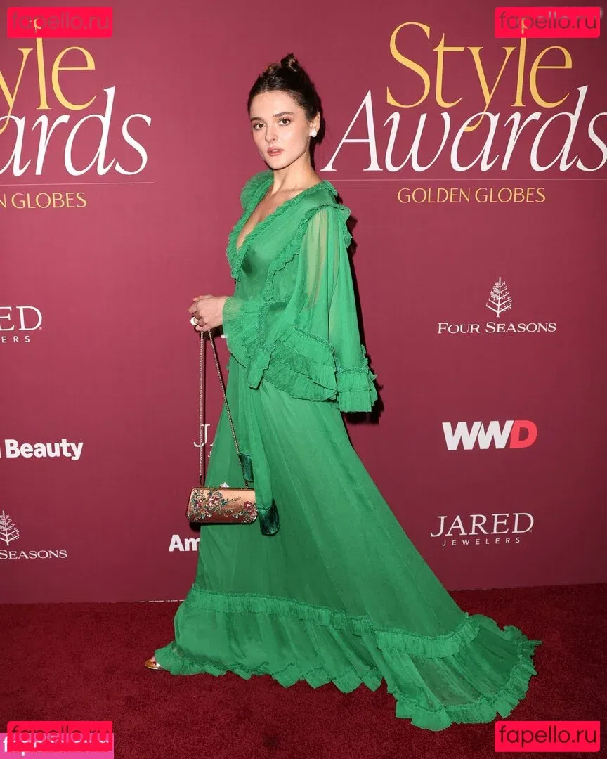 Charlotte Lawrence Onlyfans Photo Gallery 