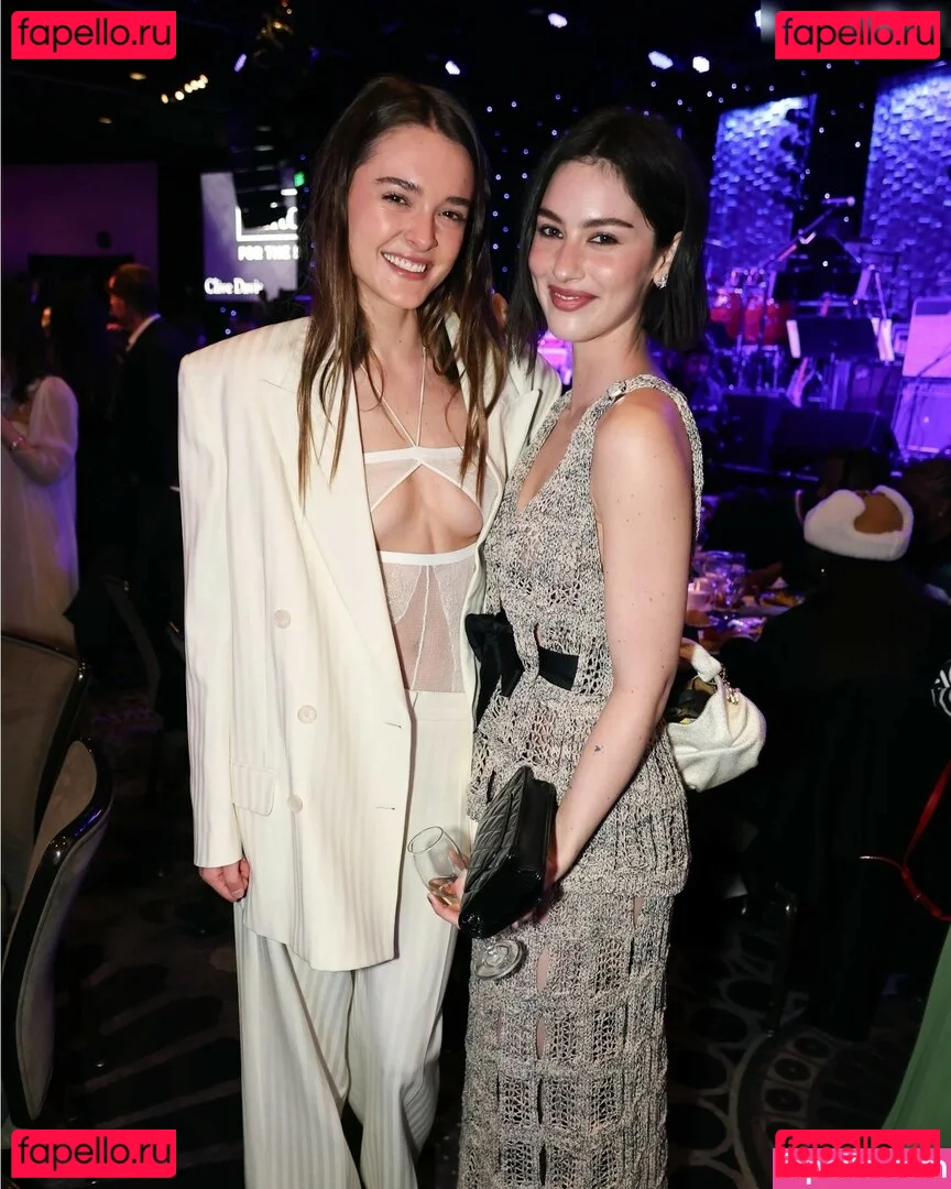 Charlotte Lawrence Onlyfans Photo Gallery 