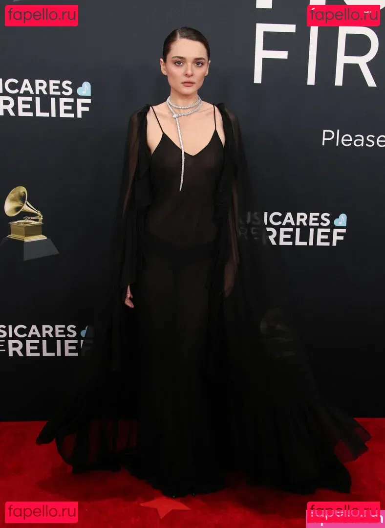 Charlotte Lawrence Onlyfans Photo Gallery 