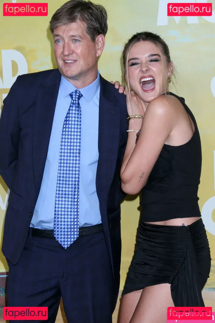 Charlotte Lawrence Onlyfans Photo Gallery 