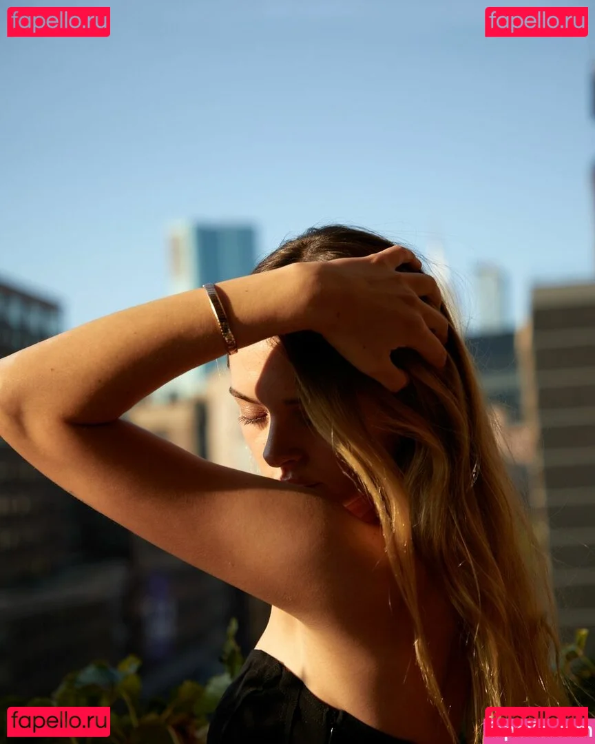 Charlotte Lawrence Onlyfans Photo Gallery 