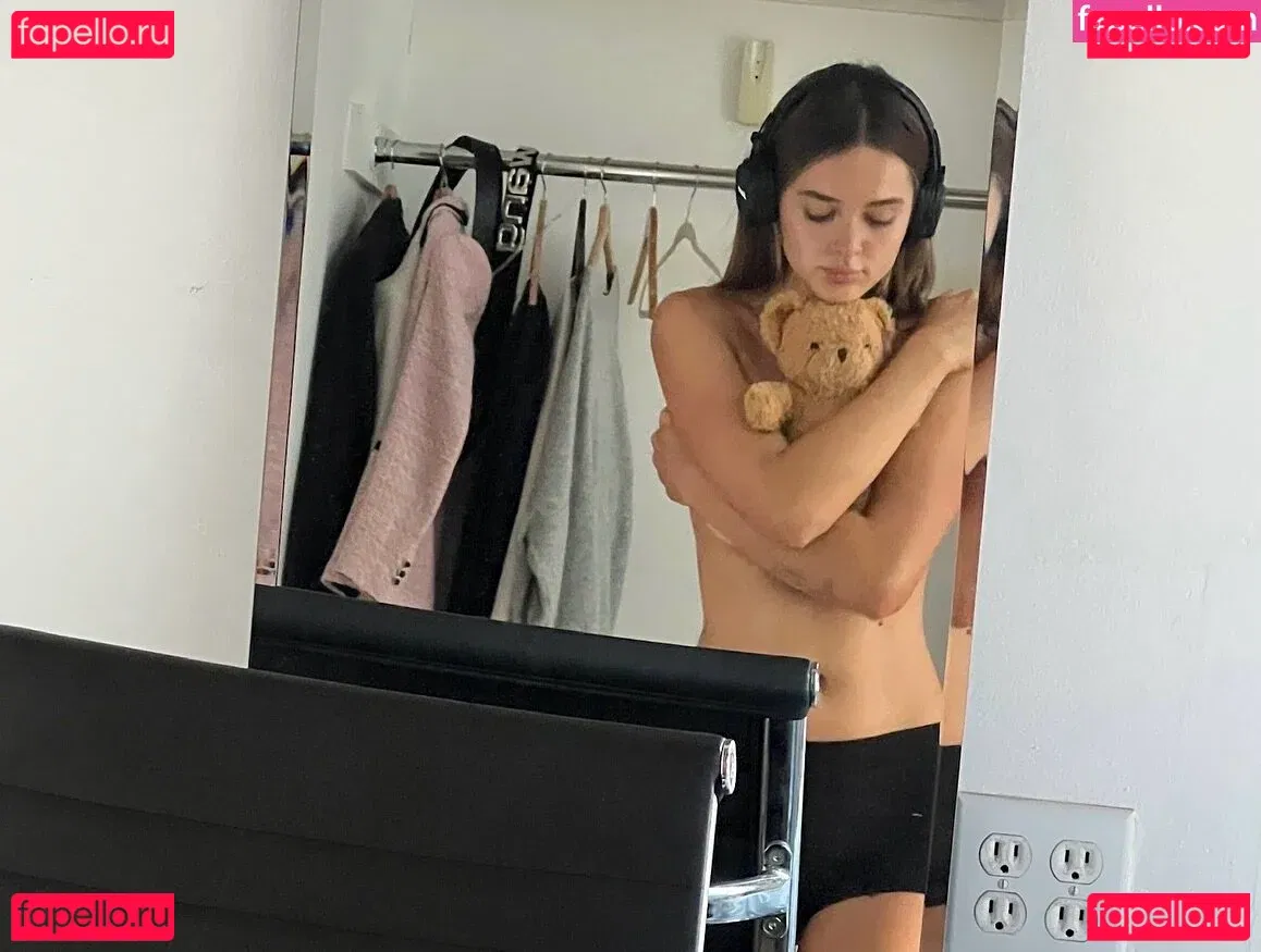 Charlotte Lawrence Onlyfans Photo Gallery 