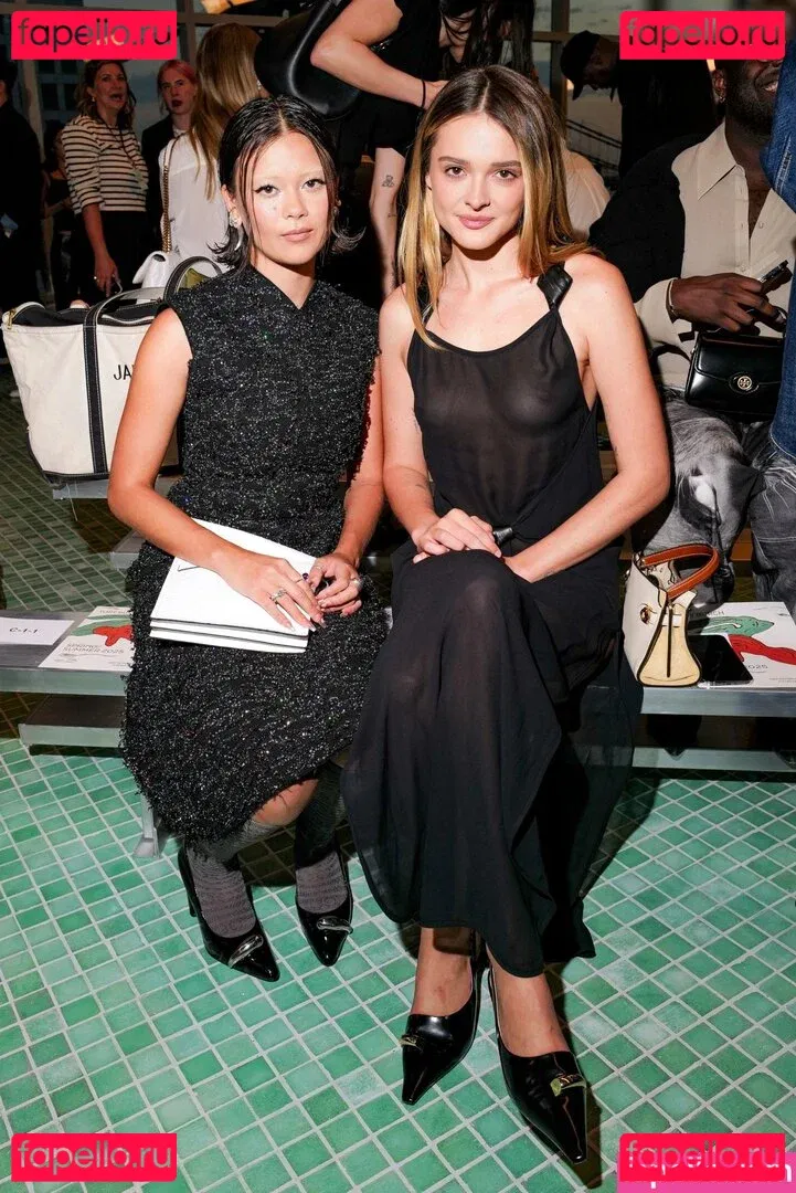 Charlotte Lawrence Onlyfans Photo Gallery 