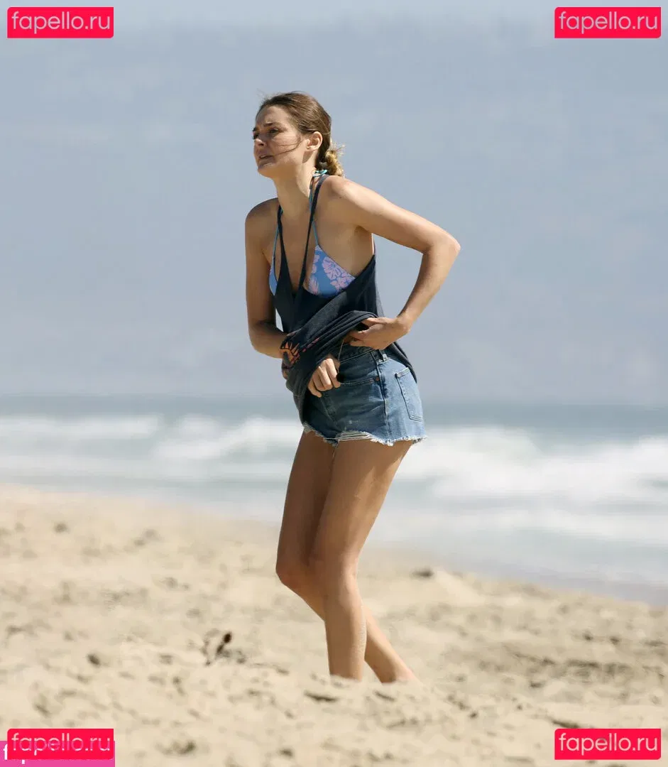 Charlotte Lawrence Onlyfans Photo Gallery 