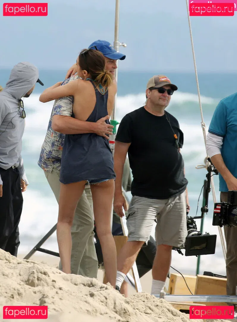 Charlotte Lawrence Onlyfans Photo Gallery 