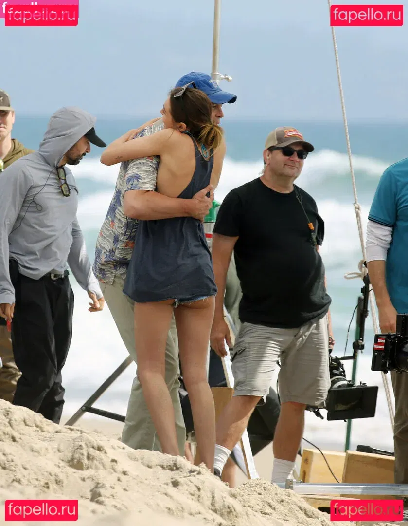 Charlotte Lawrence Onlyfans Photo Gallery 