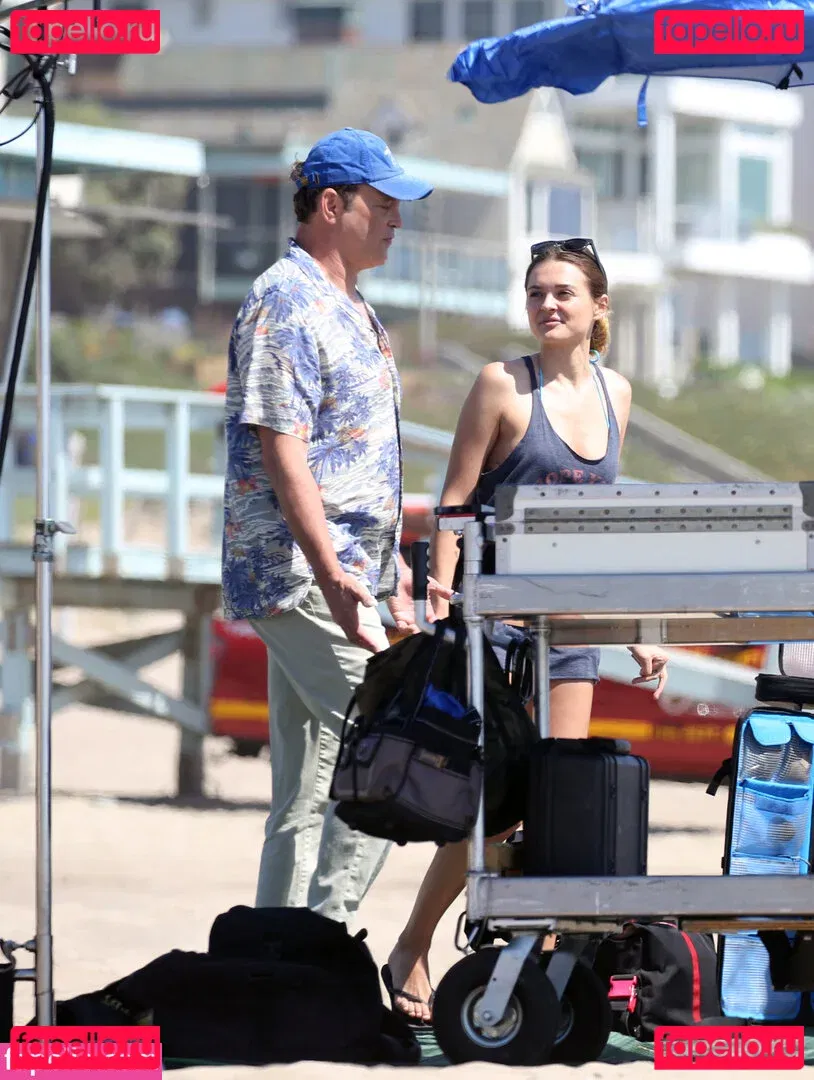 Charlotte Lawrence Onlyfans Photo Gallery 