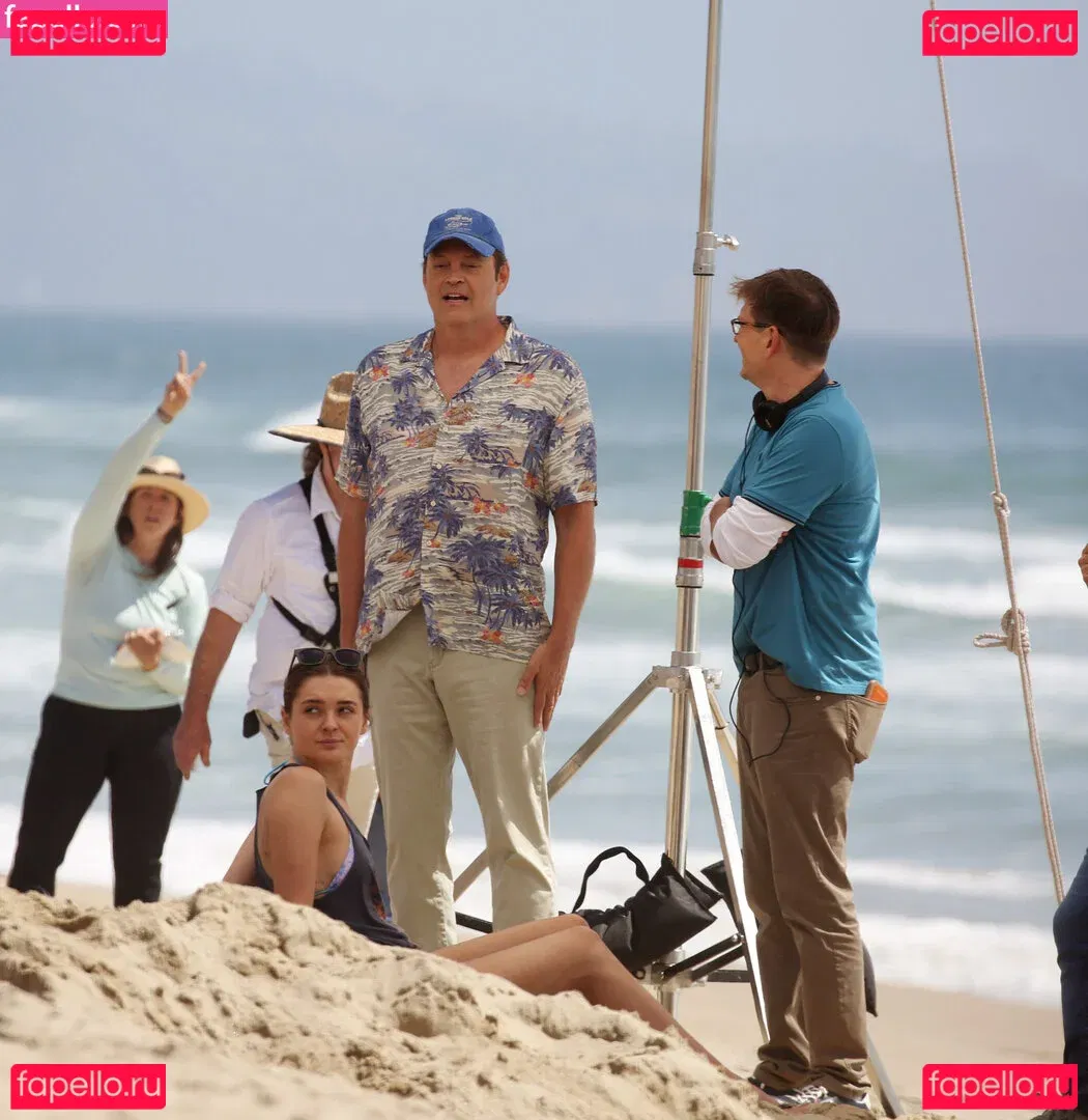 Charlotte Lawrence Onlyfans Photo Gallery 