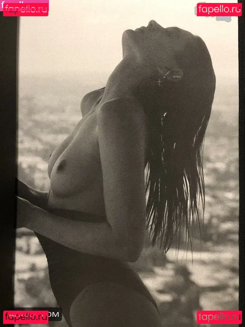 Charlotte Lawrence Onlyfans Photo Gallery 