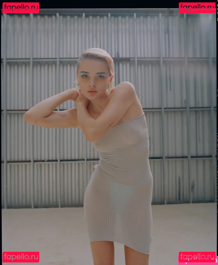 Charlotte Lawrence Onlyfans Photo Gallery 