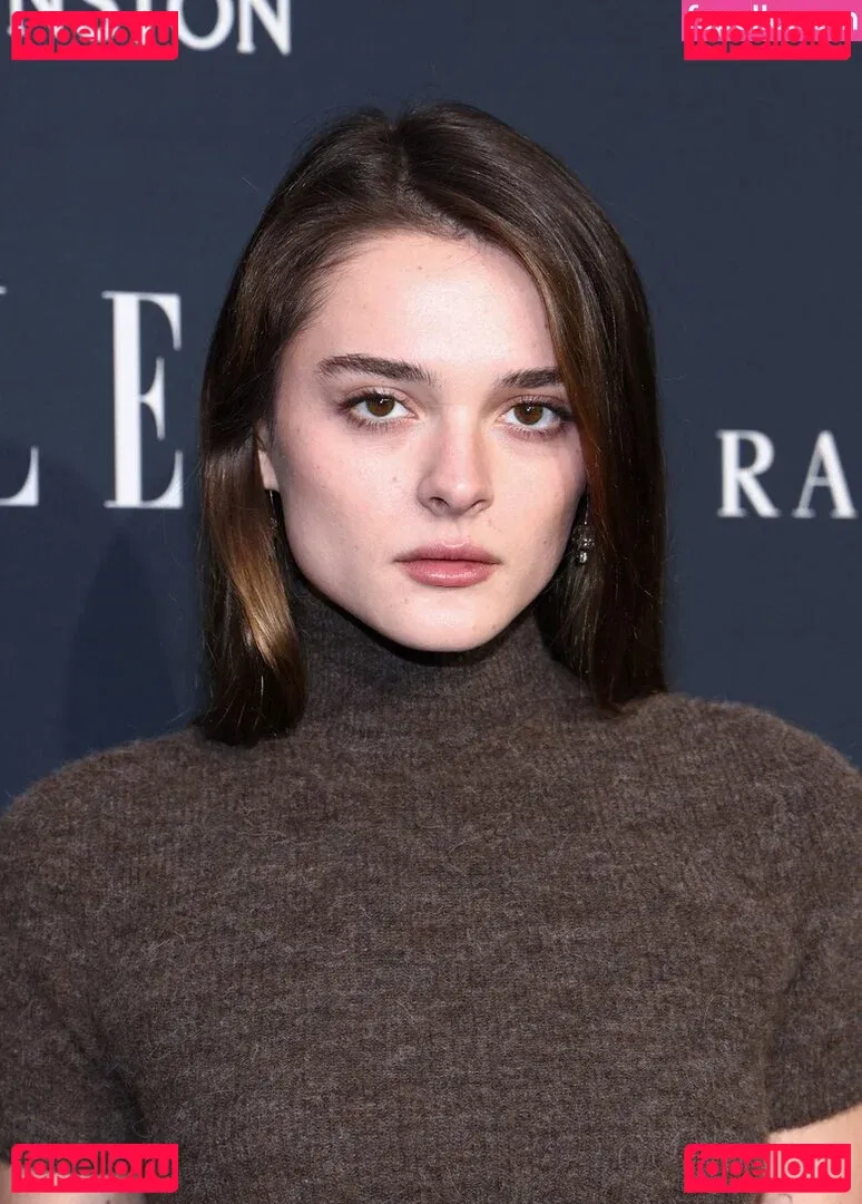 Charlotte Lawrence Onlyfans Photo Gallery 