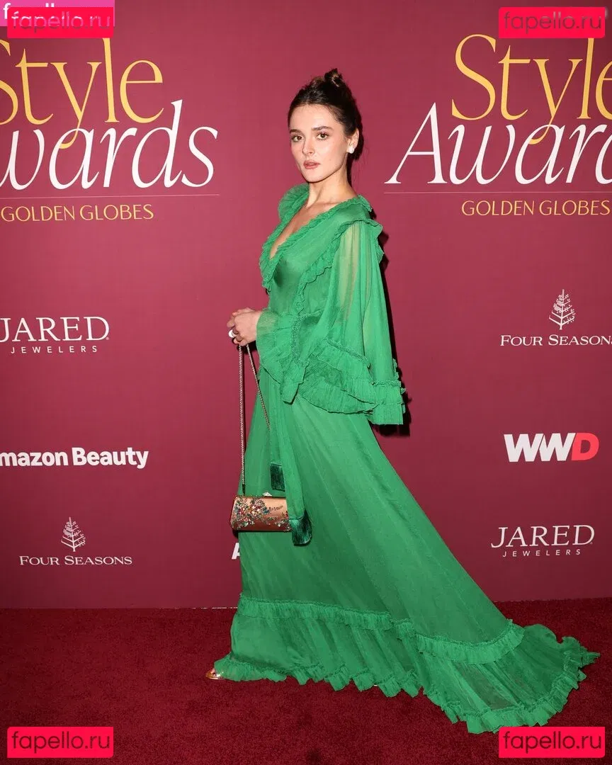 Charlotte Lawrence Onlyfans Photo Gallery 