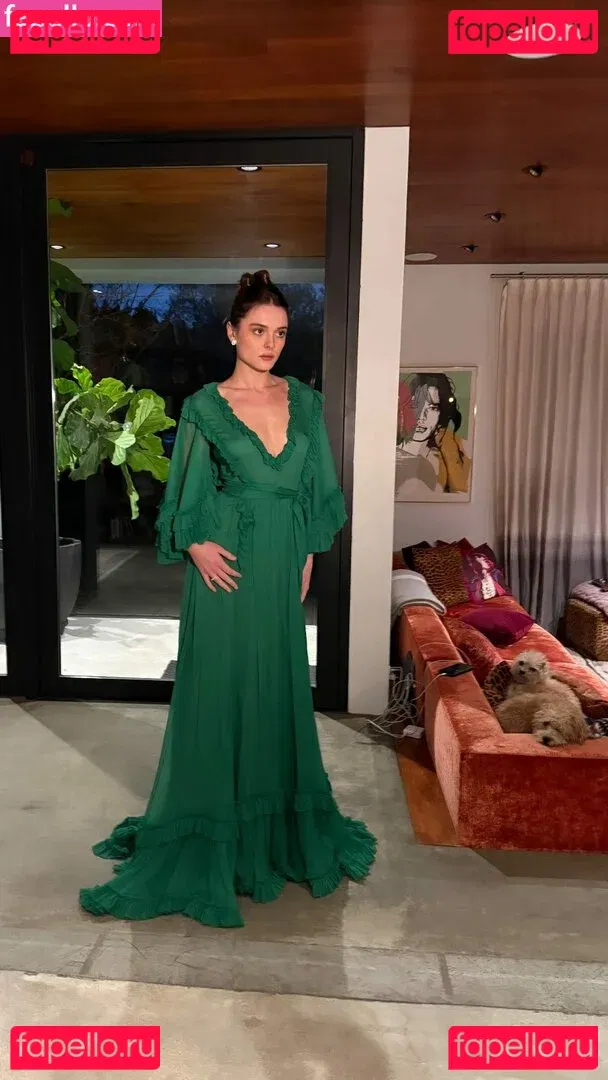 Charlotte Lawrence Onlyfans Photo Gallery 