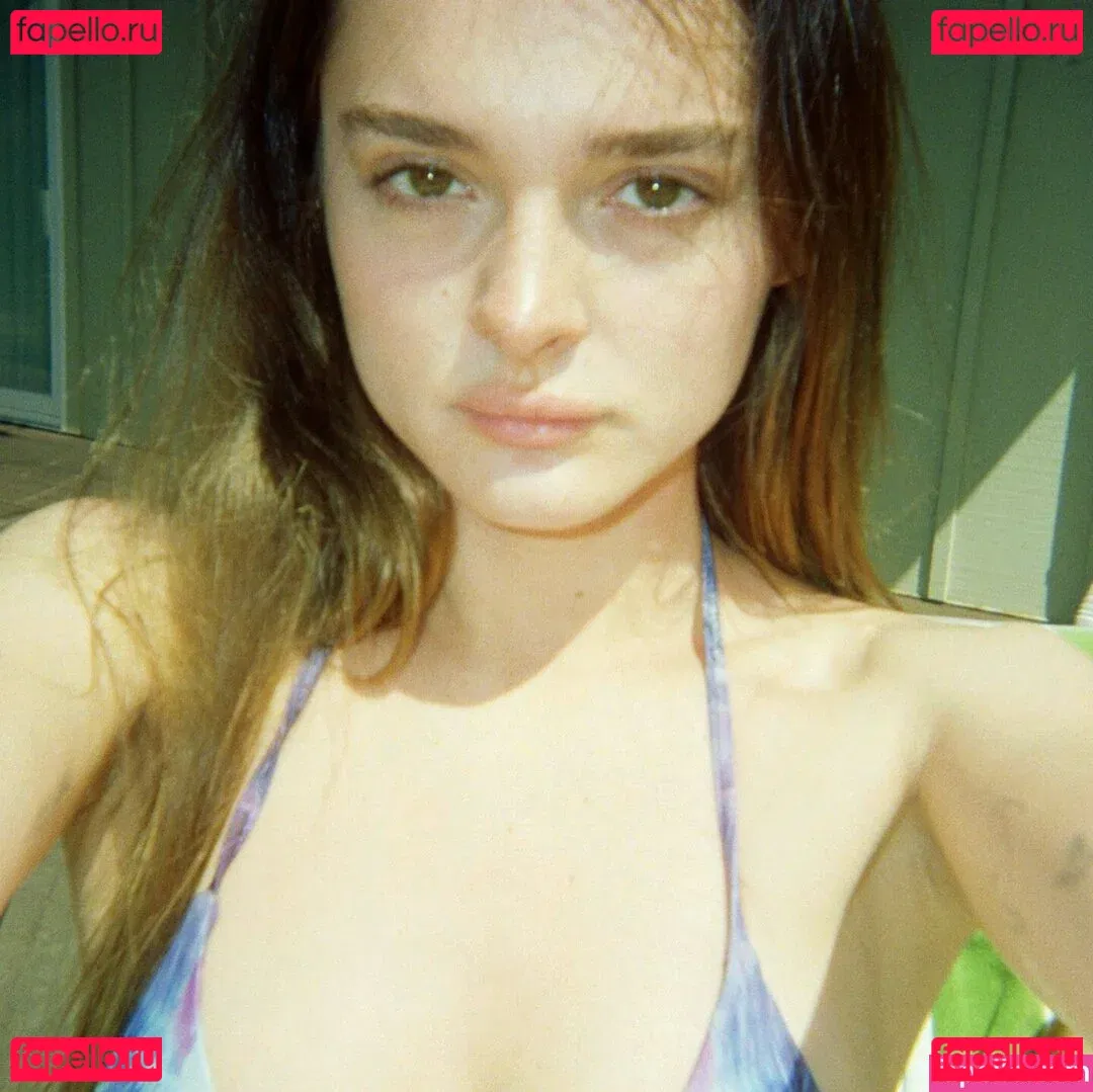 Charlotte Lawrence Onlyfans Photo Gallery 
