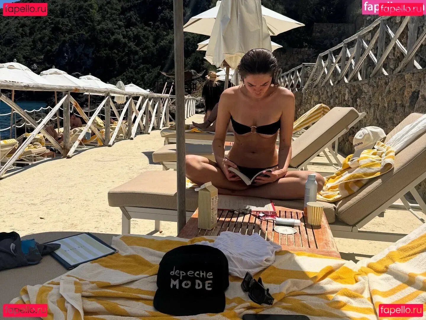 Charlotte Lawrence Onlyfans Photo Gallery 