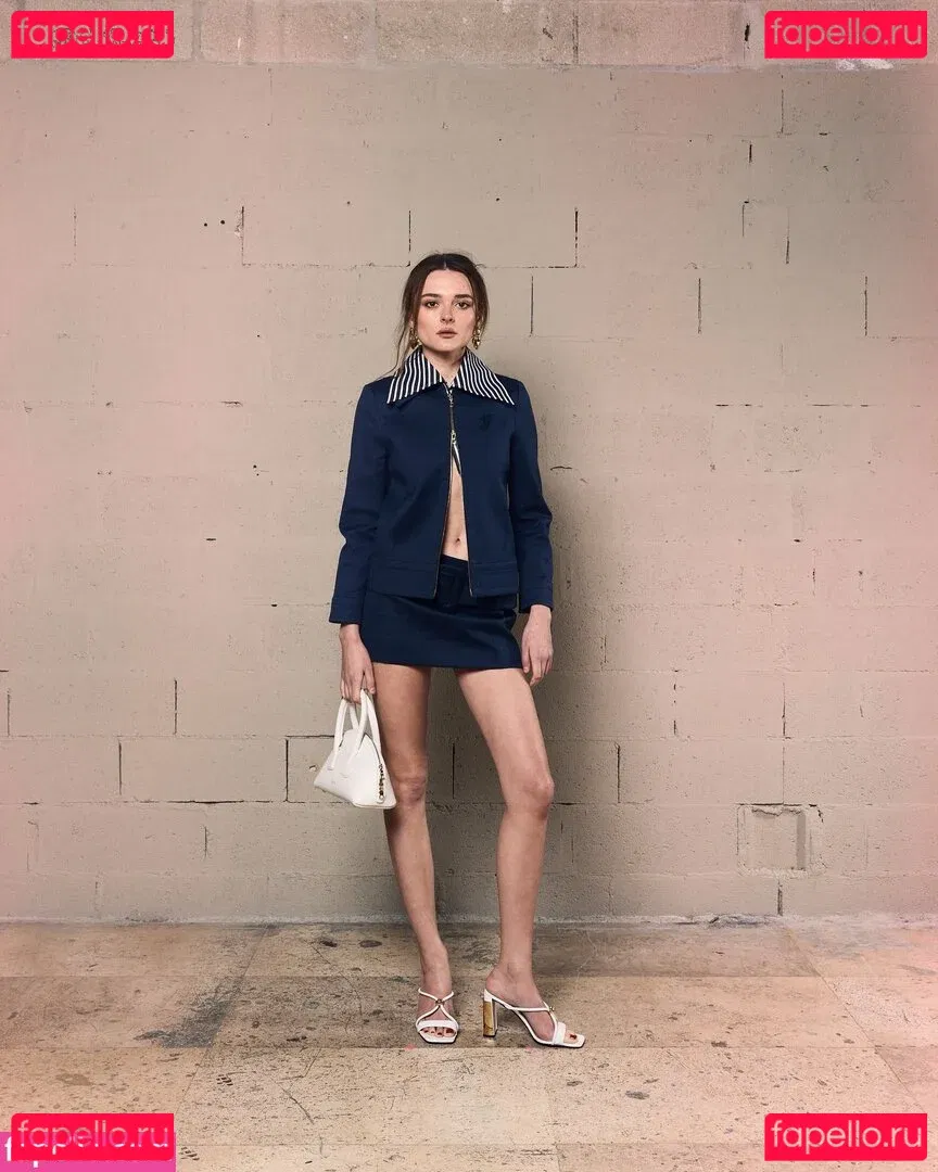 Charlotte Lawrence Onlyfans Photo Gallery 