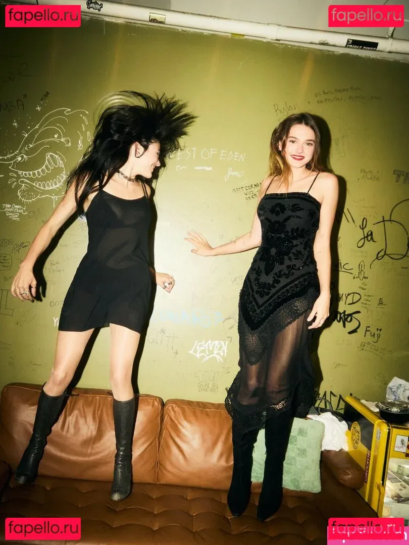 Charlotte Lawrence Onlyfans Photo Gallery 