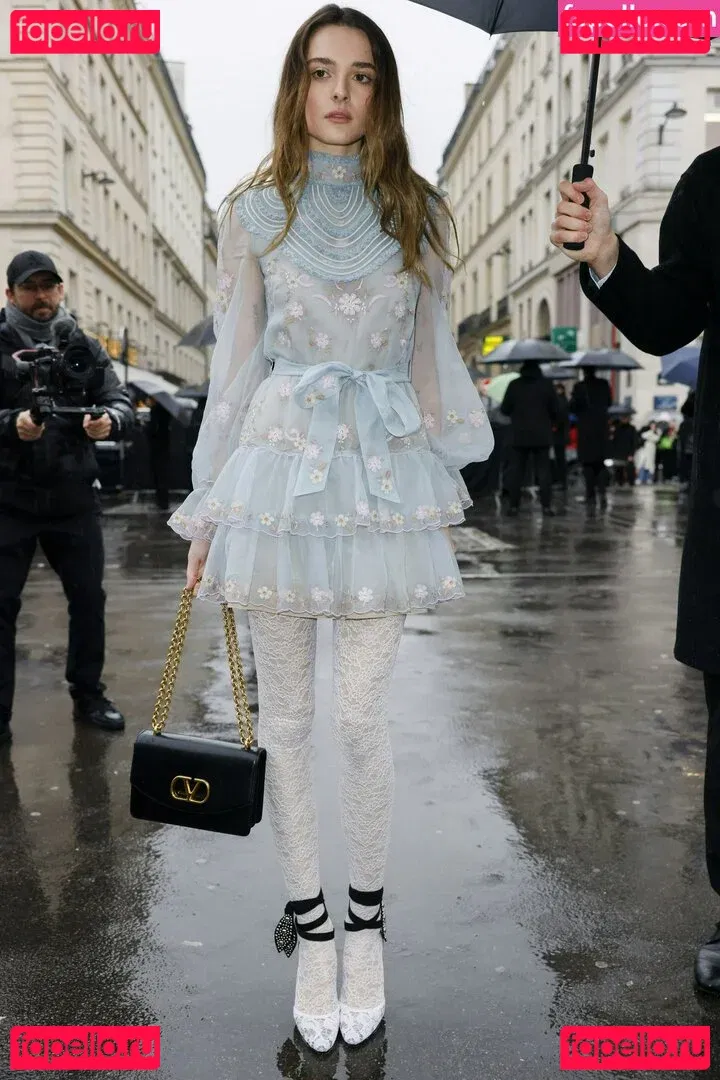 Charlotte Lawrence Onlyfans Photo Gallery 